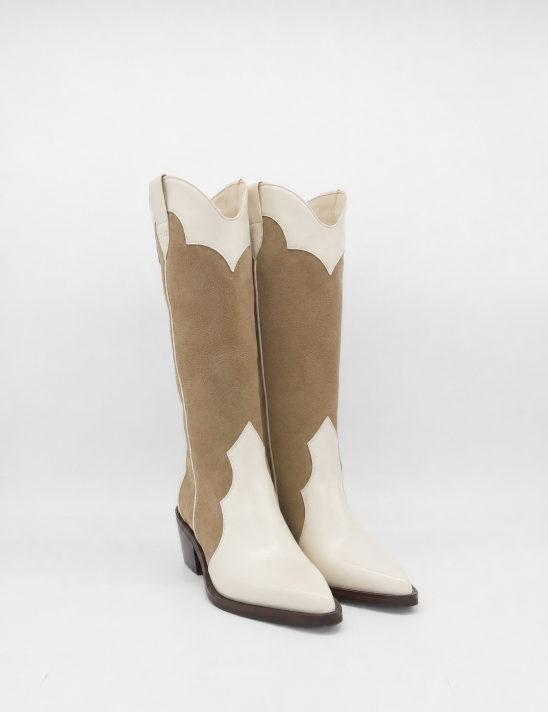 Stivali Agiatezza western boots in ivory leather x mocha suede