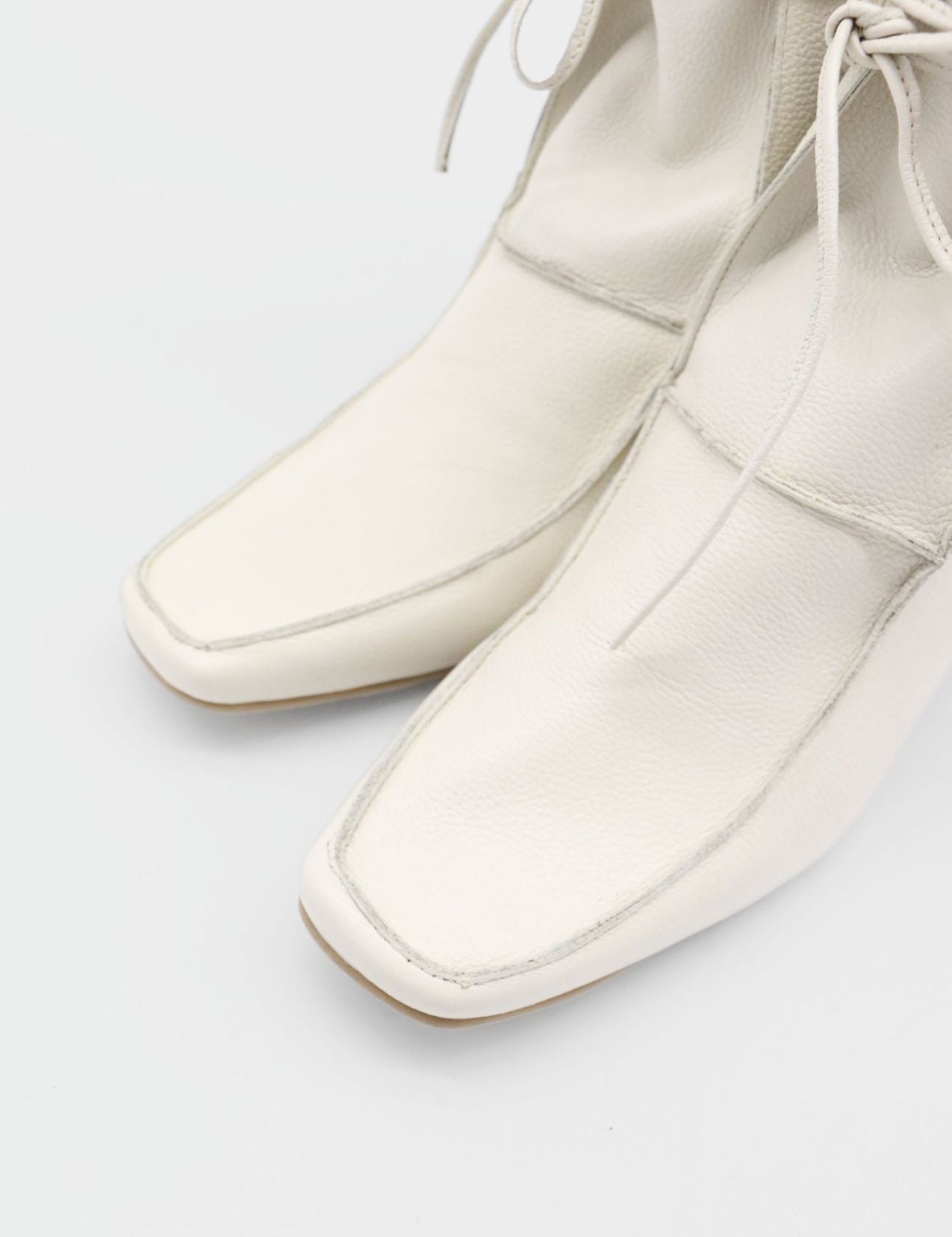 Stivali Awakening ankle boots in ivory leather