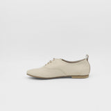 Maku oxford flats in ivory leather women's shoes