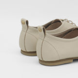 Maku oxford flats in ivory leather women's shoes