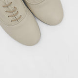 Maku oxford flats in ivory leather women's shoes
