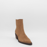 Stivali Scioltezza western chelsea booties in tan suede