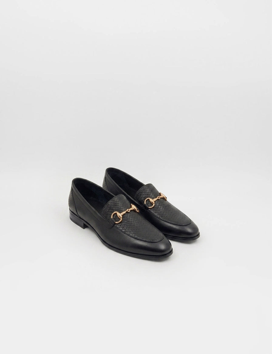 Stivali Gentilezza loafers in black croc embossed leather