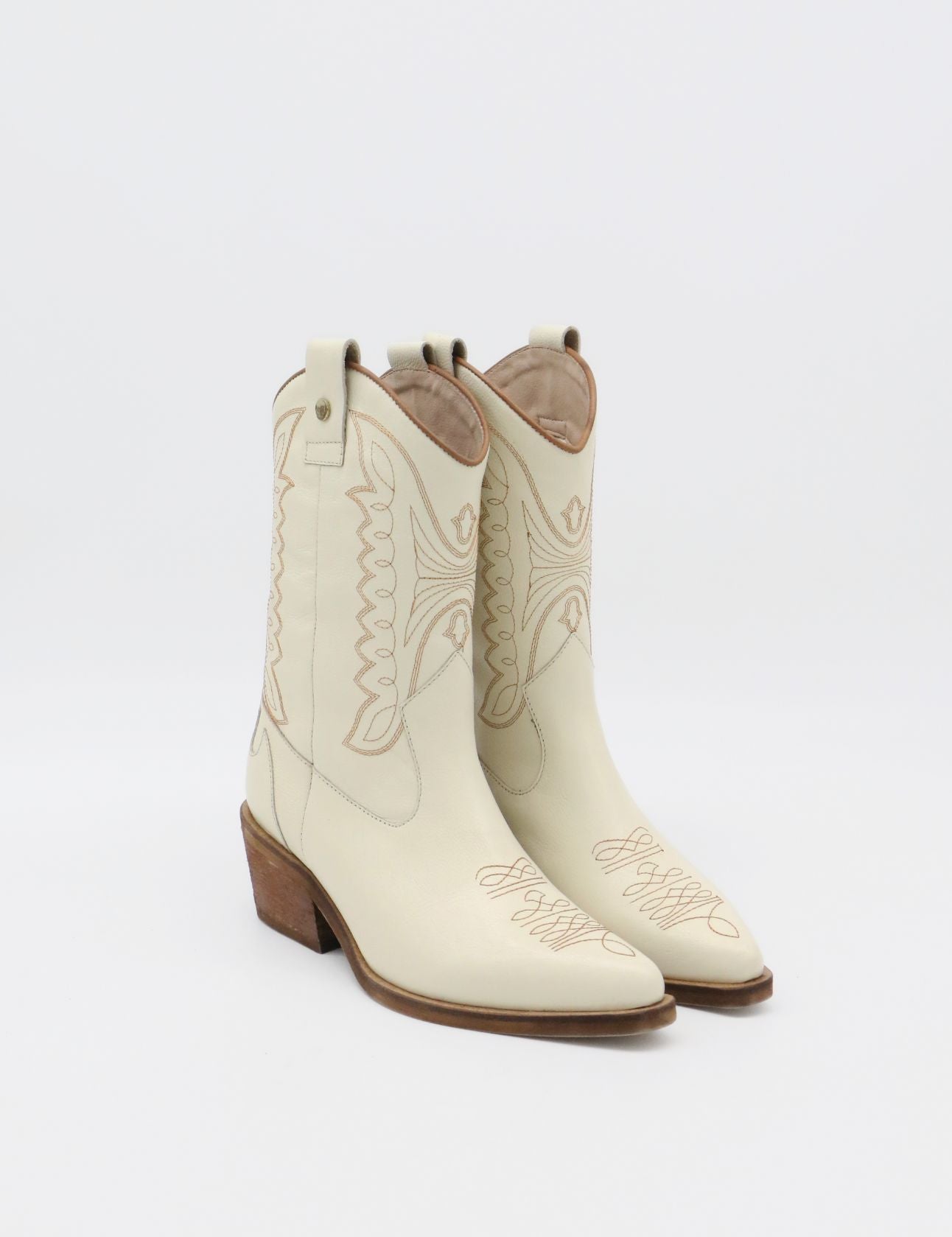 Unstoppable western cowboy boots in ivory leather womens shoes
