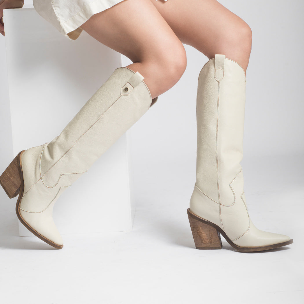 Handcrafted Leather Western Boots, Ivory White Smooth Leather Cowboy Boots. Stivali New York