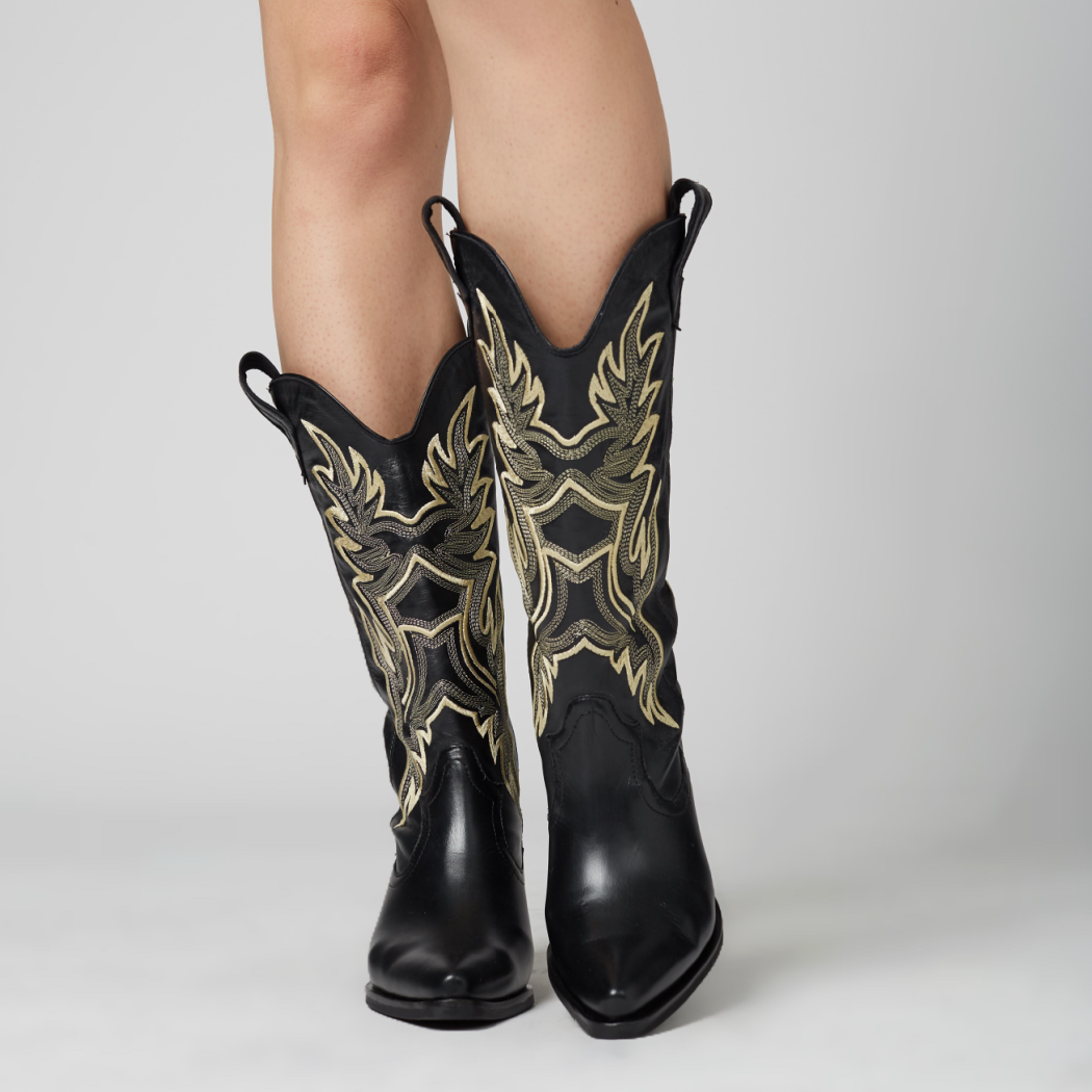 Handcrafted Leather Cowboy Boots, Black Smooth Leather and Embroidered Design. Stivali New York