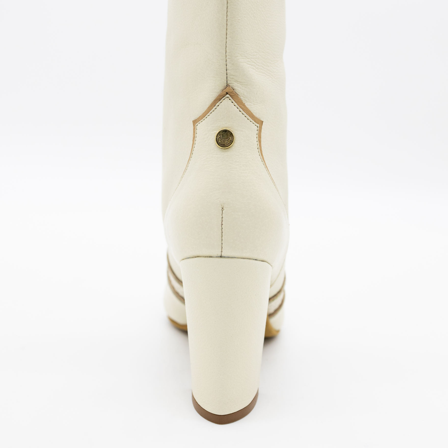 Handcrafted Leather Western Inspired Boots, Ivory White Smooth and Embossed Leather, and Tan Arequipe Smooth Leather. Stivali New York